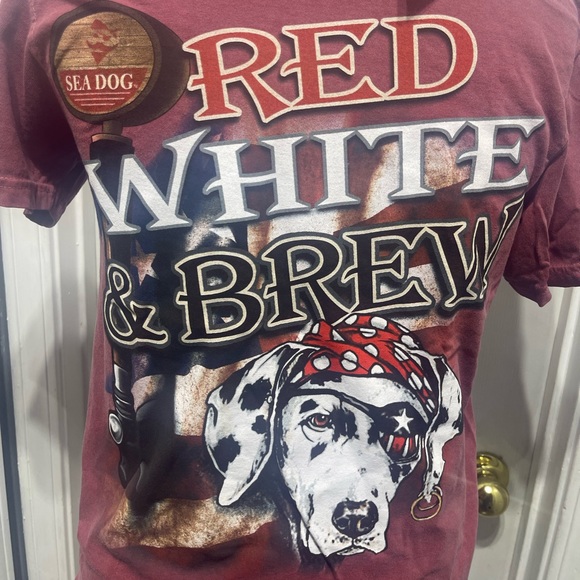 New Sea Dog Red White and Brew t shirt - Picture 1 of 2